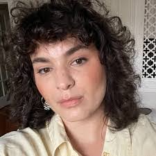 Erin Kron's Instagram, Twitter & Facebook