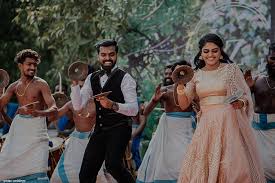Video wedding video full hd pre wedding video marriage videos 4k wedding dance video marriage dance video wedding. Kerala Bride Dances To Wedding Venue In Viral Video Gulftoday