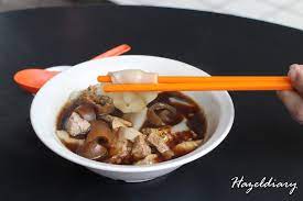 Laksa sarawak is a must try food in kuching. Sarawak Eats 11 Must Try Foods In Kuching Sarawak Hazeldiary