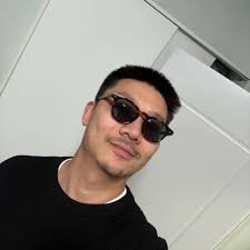 I love Philippines for the amazing scuba diving spots and sisig 😬