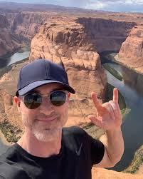 Get out there! So much beauty to see and experience 🤟. #mentalhealth  #psychotherapist #mentalhealthmatters