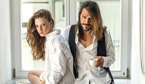 Turkish tv series, cinema and theater actor. Mehmet Gunsur Esim Bizi Zevkle Izliyor Yasam
