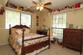 Giving a cordial and warm ambiance to your living room is the most important consideration while setting up the area. How To Arrange A Small Bedroom With Two Windows 4 Ideas Home Improvement Day