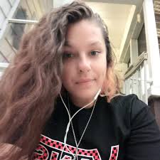 My girl Linsey Siudak is looking for some penpals to reach out to her just  to help her you know pass the time. Her booking number is 3559531. On the  GettingOut app