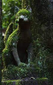 Grow Moss In Garden Statues Garden Statues Cat Statue Growing Moss