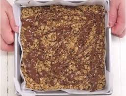Recette Carres Au Chocolat Avoine Et Beurre D Arachide Recette Recette Flocons D Avoine Alimentation