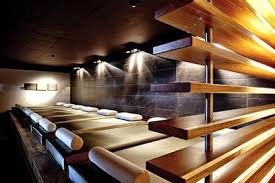 Drei häuser im alpinen design, mit oasen der ruhe, der begegnung. Kuchenchef In Bei Hotel Valbella Inn In Valbella Lenzerheide Rolling Pin