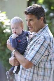 Un Bebe Devant Ma Porte Films Hallmark Films Chretiens Hallmark Channel