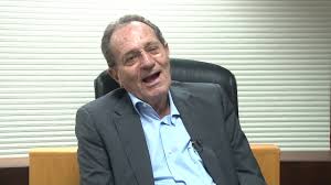 José antónio afonso rodrigues dos santos (beira, província ultramarina de moçambique, 1 de abril de 1964) é um jornalista, correspondente de guerra, professor universitário e escritor português nascido na antiga província ultramarina portuguesa de moçambique.atualmente, apresenta o telejornal, na rtp1.em 2016 foi eleito o melhor escritor português, por 28.000 portugueses. Juiz Jose Antonio Santos Ferreira Pgm 310 Youtube