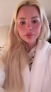 Jessica Brase's Instagram, Twitter & Facebook