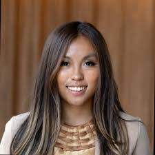 Heather Carolan's Instagram, Twitter & Facebook