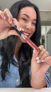 Labial Líquido Power Stay: 16 Horas de Belleza Duradera