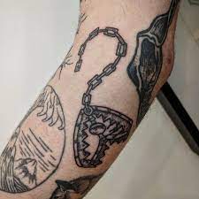 Definitely My Favourite Gap Filler On My Patchwork Sleeve The Tiny Detailing With A 1rl Is Awesome Sleeve Tattoos Tattoos Leg Tattoos
