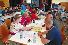 This game was first published in 1910 and was produced in series from 1914 on. Mensch Argere Dich Nicht Wm Hier Ist Nicht Nur Reines Gluck Im Spiel Wiesloch Rnz