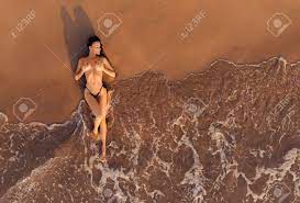 Hoch Oben Bild Drohne Luftbild Nackte Frau Versteckt Brust Mit Palmen  Posiert Am Sandstrand Bei Sonnenaufgang Meeresbrandung. Schönheit Und Mode,  Reisen Und Urlaub, Sexy Damenkollektionskonzept Lizenzfreie Fotos, Bilder  und Stock Fotografie. Image
