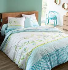 La société françoise saget créée en 1982, édite le site francoisesaget.com, elle a pour activité la vente à distance sur catalogue spécialisé. Linge De Lit Reves De Bonheur Par Francoise Saget Linge De Lit Maison Lit