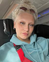 Human disguise 👽🤫