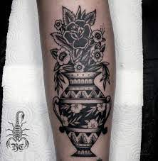 Pin By Sara On Tatoos Tattoo Perfume Tattoo Touch Up Gramophone Tattoo