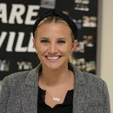 Natalie Cull's Instagram, Twitter & Facebook