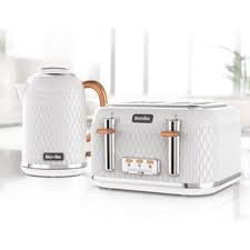The Breville Curve Collection Kettle And Toaster Breakfast Set Including A 1 7l Jug Kettle And Mat Kettle And Toaster Set Kettle And Toaster Rose Gold Kitchen