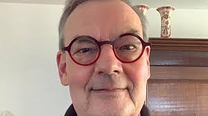 Raymond Blessing (75): 'Van huis uit heb ik meegekregen dat je naast je  werk ook maatschappelijk actief moet zijn'| Hé Alphenaar, wat doe je daar? 