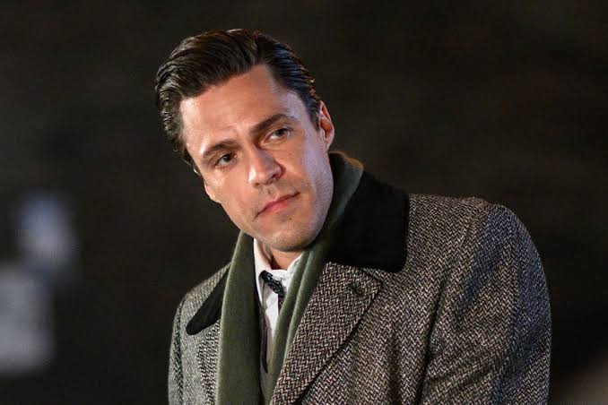 Olly Rix looks worlds away from Call the Midwife role as he lands new BBC  job | Wales Online
