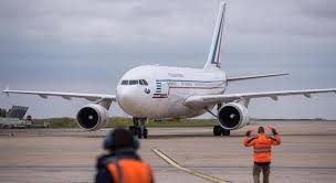 Vídeo mostra pessoas caindo de avião dos eua que deixava o afeganistão. Zp0up6crgsjwgm