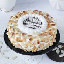 Still, birthday is an annual gala event filled with awesome gifts, amazing people, and a sumptuous cake. Birthday Cake For Men Birthday Cake Ideas For Him Boys And Men Igp Com