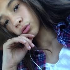 Jackie Leon's Instagram, Twitter & Facebook