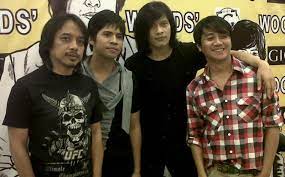 H aria baron (kanan), manajer gigi band. Alasan Gigi Pindah Manajemen Dan Gandeng Mantan Personel Okezone Celebrity