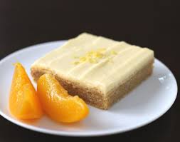 Easy Peach Blondies With Peach Frosting Sugar Free Gluten Free Vegan Rezept Butterkekskuchen Kekskuchen Kuchen