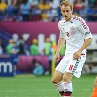 Los médicos se llevaron a eriksen en camilla para su traslado al hospital. Noticias De Christian Eriksen Mundo Deportivo