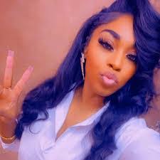 Kendra Diaz's Instagram, Twitter & Facebook