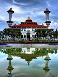 Insyaallah akan hadir untuk menyiarkan livestreaming dari masjid raya baiturrahman banda aceh. Masjid Agung Cianjur Jawa Barat Arsitektur Islami Mesjid Indonesia