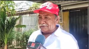 ANTES APOYABA A LOS AZULES Y NUNCA ME CUMPLIERON, AHORA MI VOTO ES PARA  RIXI MONCADA EXPRESO EL PRESIDENTE DEL PATRONATO DE BARRIO LOS GRANEROS EN  LA INAUGURACION DEL PROYECTO DE PAVIMENTACION