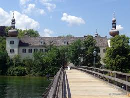 Jänner 2020) und ist sitz der bezirkshauptmannschaft des bezirks gmunden. Landschloss Ort In Gmunden