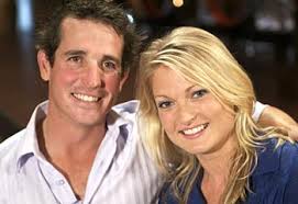 Ben Honey has split with his girlfriend Sarah Walton from Farmer Wants a Wife. Source: No credit. TV farmer Ben Honey single again; Girlfriend moved back to ... - Ben-Honey-Farmer-Wants-a-Wife-6392125