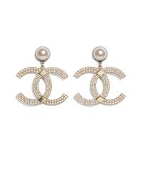 No missing pearls & crystals! Earrings Costume Jewelry Chanel