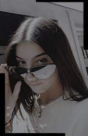 Her birthday, what she did before fame, her family life, fun trivia facts, popularity rankings, and more. ÙƒÙ… Ù…Ù† Ø§Ù„Ù…Ø§Ù„ ØªØ¬Ù†ÙŠ ØªØ´Ø§Ø±Ù„ÙŠ Ø¯Ø§Ù…Ù„ÙŠÙˆ Charli D Amilio Ù…Ù† Ø§Ù„ÙÙŠØ¯ÙŠÙˆ Ø§Ù„ÙˆØ§Ø­Ø¯ Ø¹Ù„ÙŠ Ø§Ù„ØªÙŠÙƒ ØªÙˆÙƒ ÙˆÙˆØ³Ø§Ø¦Ù„ Ø§Ù„ØªÙˆØ§ØµÙ„ Ø§Ù„Ø£Ø®Ø±Ù‰ Ù„Ù† ØªØªØ®ÙŠÙ„ Ø§Ù„Ø±Ù‚Ù…