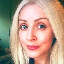 Carmen Roberts (@carmenlroberts)