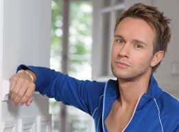 Cyril feraud attends a photocall prior to the amaluna show from cirque du soleil at parc de bagatelle on november 5, 2015 in paris, france. Rejete A Ses Debuts Cyril Feraud Regle Ses Comptes Avec Le Paf Voici