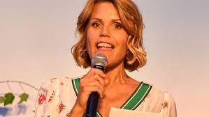 Laura tenoudji le 2016 07 08 dans #telematin sur france 2. Coronavirus Retrouvez Laura Tenoudji En Live Jeudi 2 Avri Grazia