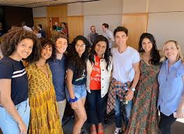 Maitreyi ramakrishnan is a canadian actress known for her leading role in the netflix teen comedy series never have i ever. Maitreyi Ramakrishnan Made 20k Per Episode For Never Have I Ever Searchoye Com