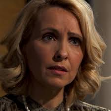 A Serra: Fátima descobre que é Carlota que vai comprar o moinho. Gustavo  troca teste de ADN