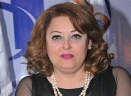 حرصت الفنانة نهال عنبر على المشاركة في تشييع جنازة الفنانة الرحلة شويكار بمستشفى الصفا بالمهندسين عقب صلاة الظهر اليوم السبت، وانهارت بالبكاء خلال. Ù†Ù‡Ø§Ù„ Ø¹Ù†Ø¨Ø± ÙÙŠ Ù„Ù‚Ø·Ø© Ù†Ø§Ø¯Ø±Ø© Ù…Ø¹ Ø²ÙˆØ¬Ù‡Ø§ Ø´Ø§Ù‡Ø¯