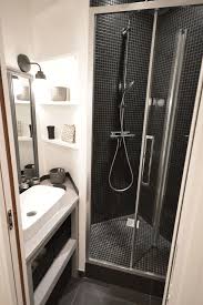 Chambre séparée 3 m 40 x 2 m 80 avec un lit en 140,buffet bas,fer table a repasser étendage a linge. Petite Salle D Eau Des Amenagements Bien Penses Cote Maison