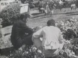 Die mutter von elvis presley starb am 14. Elvis Body Exhumed Where Is Elvis Presley Really Buried