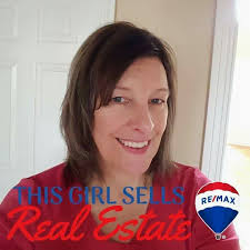 Kate Monk's Instagram, Twitter & Facebook