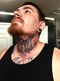 Finishing up this sick neck tat 🙌