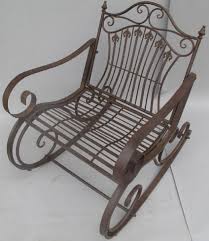 Aluminium weist eine große witterungsbeständigkeit auf und. Casa Padrino Jugendstil Metall Schaukelstuhl Rustikal Braun 65 X 90 X H 90 Cm Nostalgische Garten Terrassen Mobel